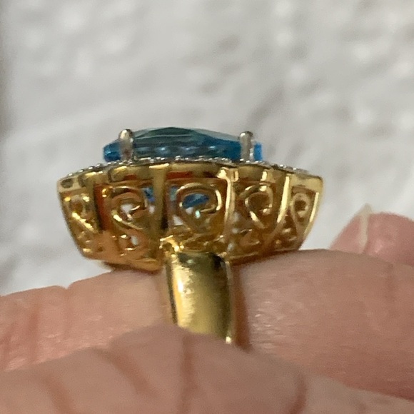 Swiss Blue Topaz Pear Cut White Sapphire Halo Cocktail Ring Size 7 18k over 925 - Picture 7 of 13